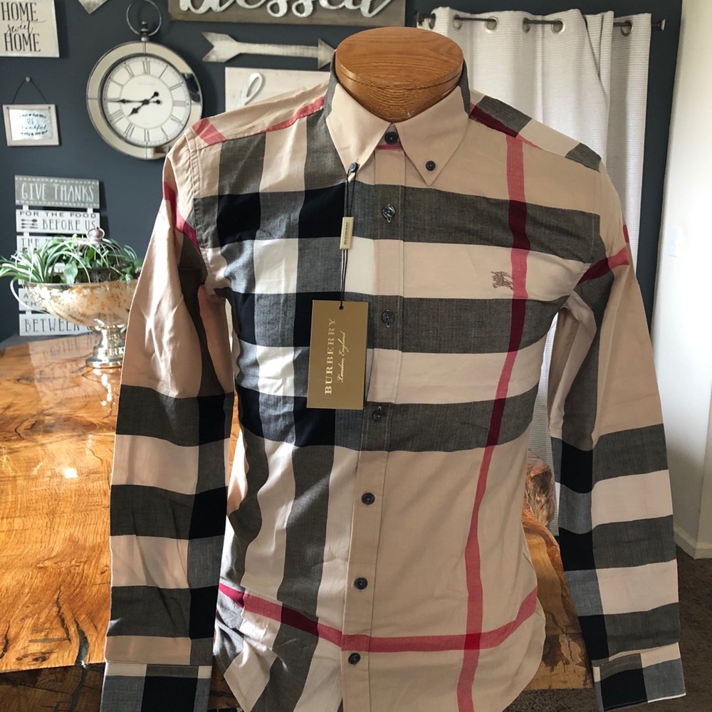 Authentic Burberry men’s long sleeve shirt